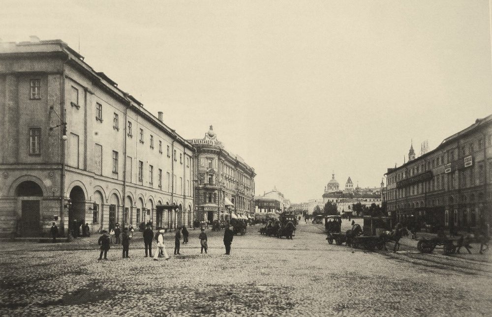 190. Вид с Театральной площади на Лубянскую площадь.1884
