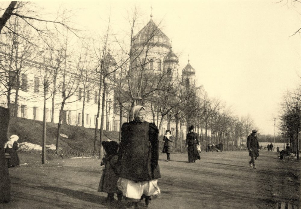225. Пречистенский бульвар весной.1897